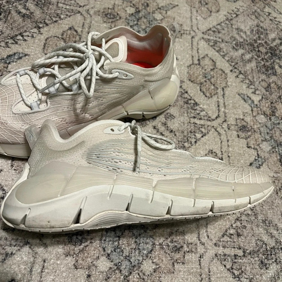 Reebok Zig Kinetica II Women's Chalk Grey Orange Flare Running Shoes - Picture 5 of 10